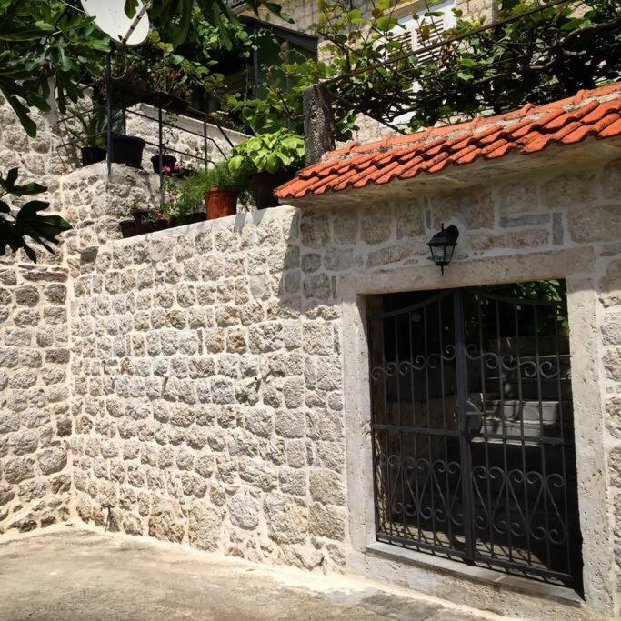 Apartment Terazza Di Ljuta Kotor Exteriör bild