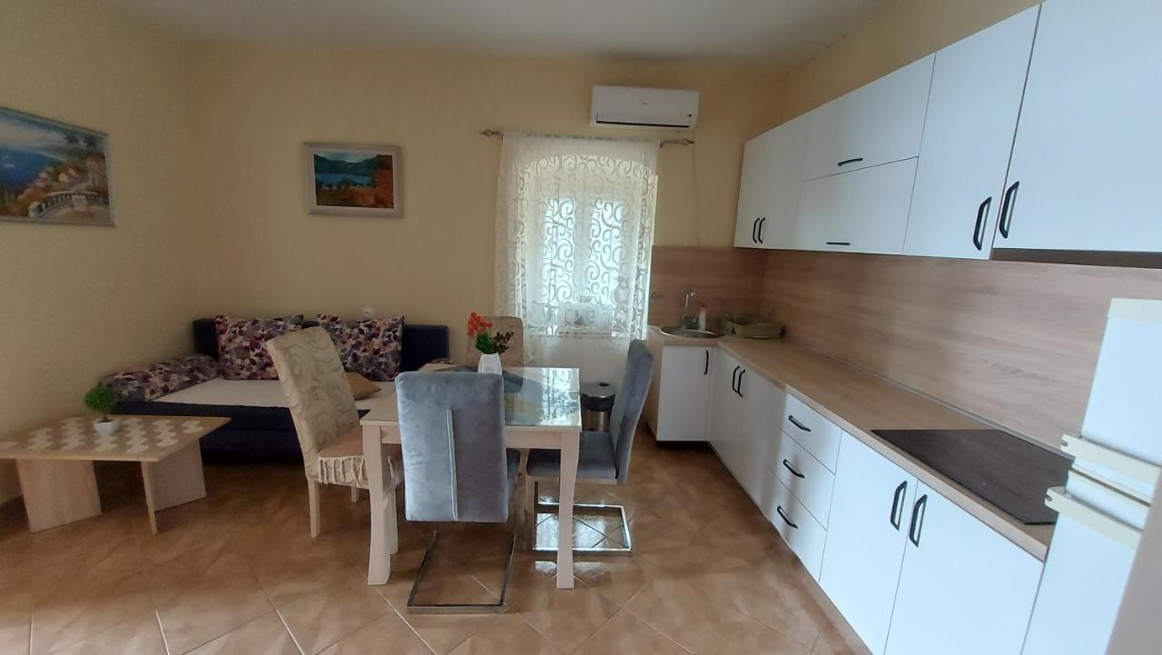 Apartment Terazza Di Ljuta Kotor Exteriör bild