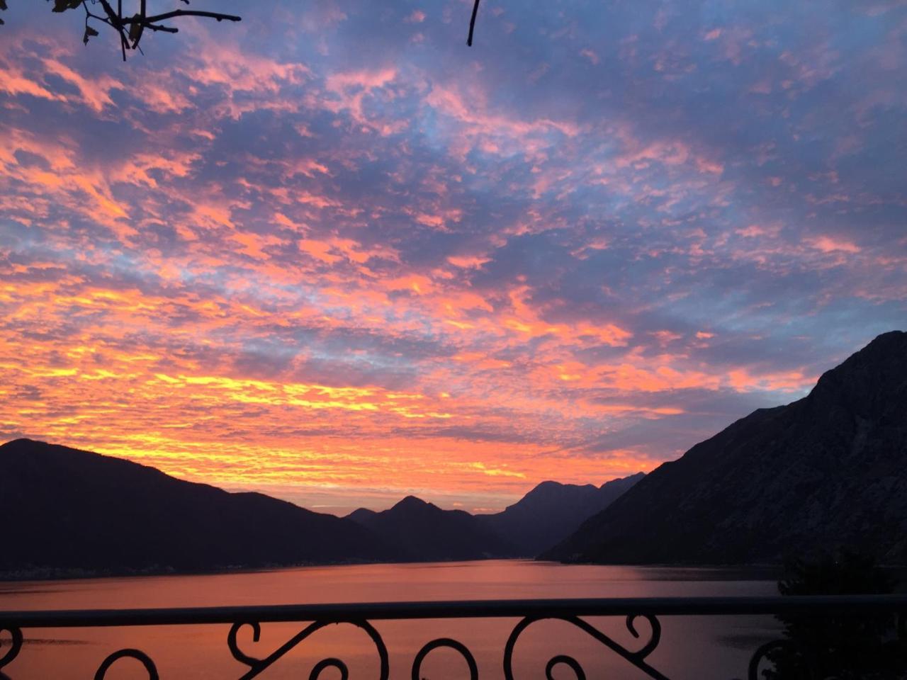 Apartment Terazza Di Ljuta Kotor Exteriör bild